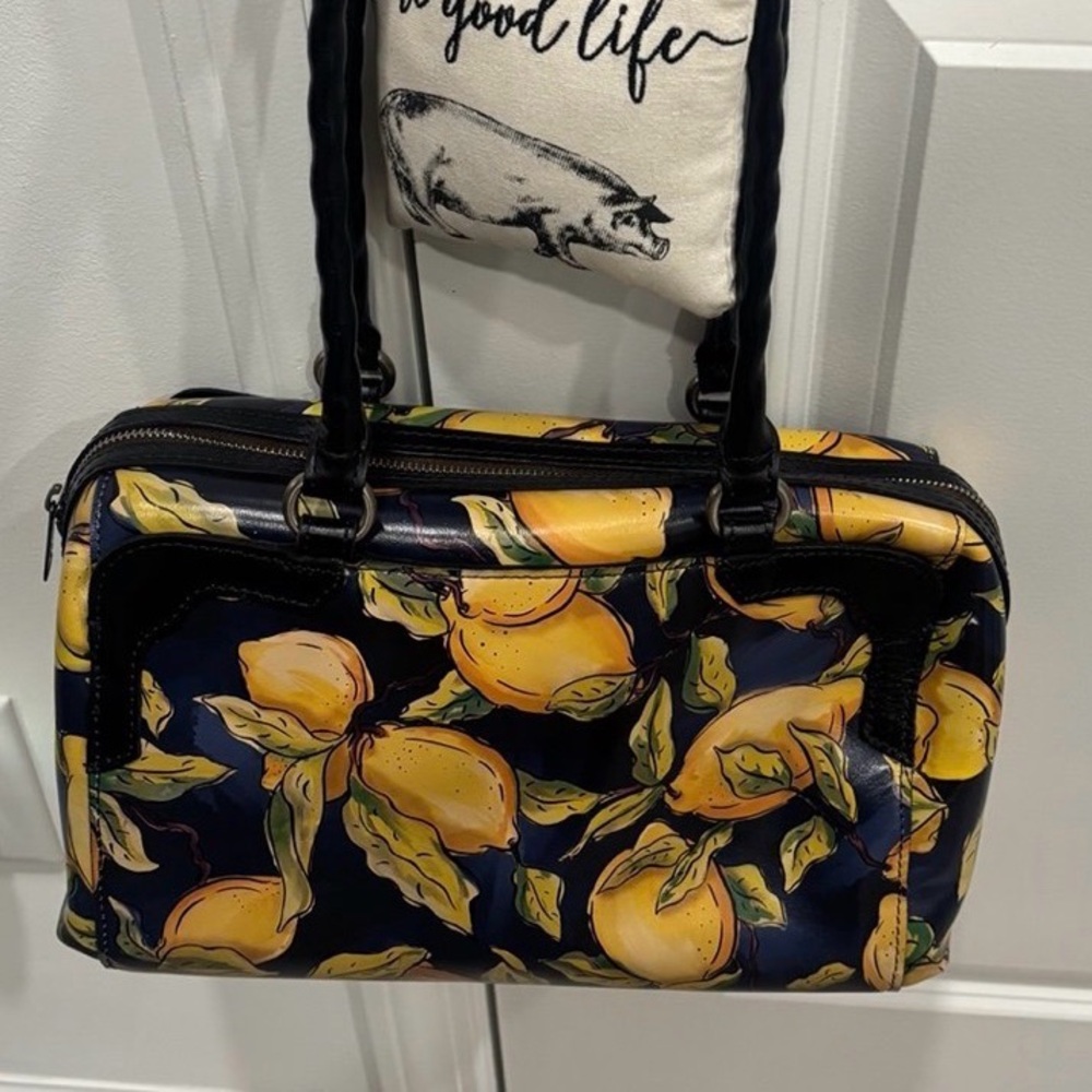 Patricia Nash Lemon 🍋 Limon collection. 
💯 % leather.